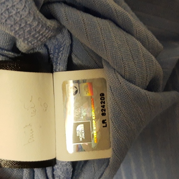 The North Face Activewear Striped Petal Sleeve Tee Women’s Large, Periwinkle - Picture 16 of 16